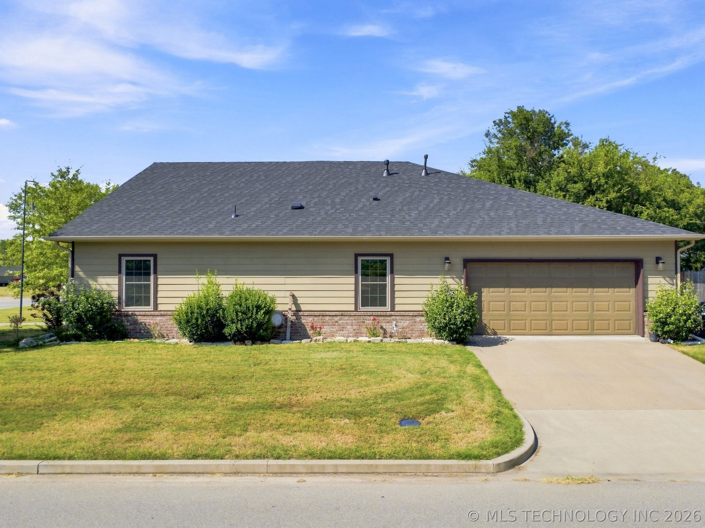 323 S B Street Skiatook OK 74070