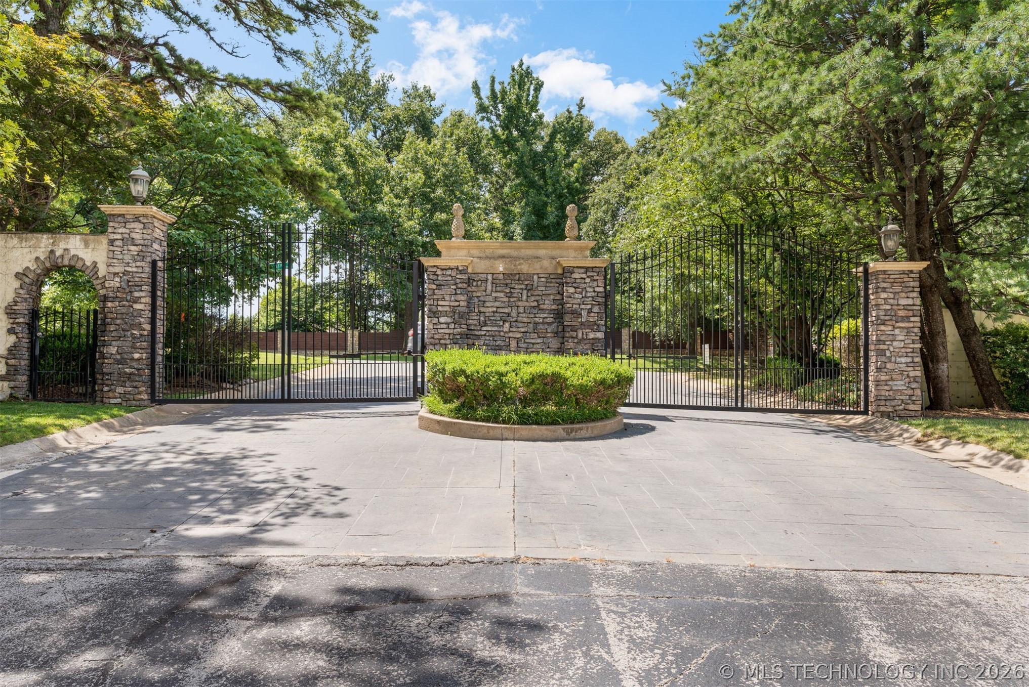 4033 S Xanthus Avenue Tulsa OK 74105