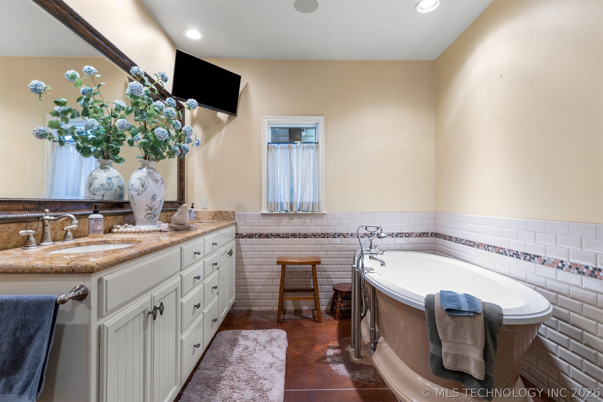 4033 S Xanthus Avenue Tulsa OK 74105