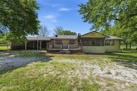 22701 Ns 421 Road Nowata OK 74048