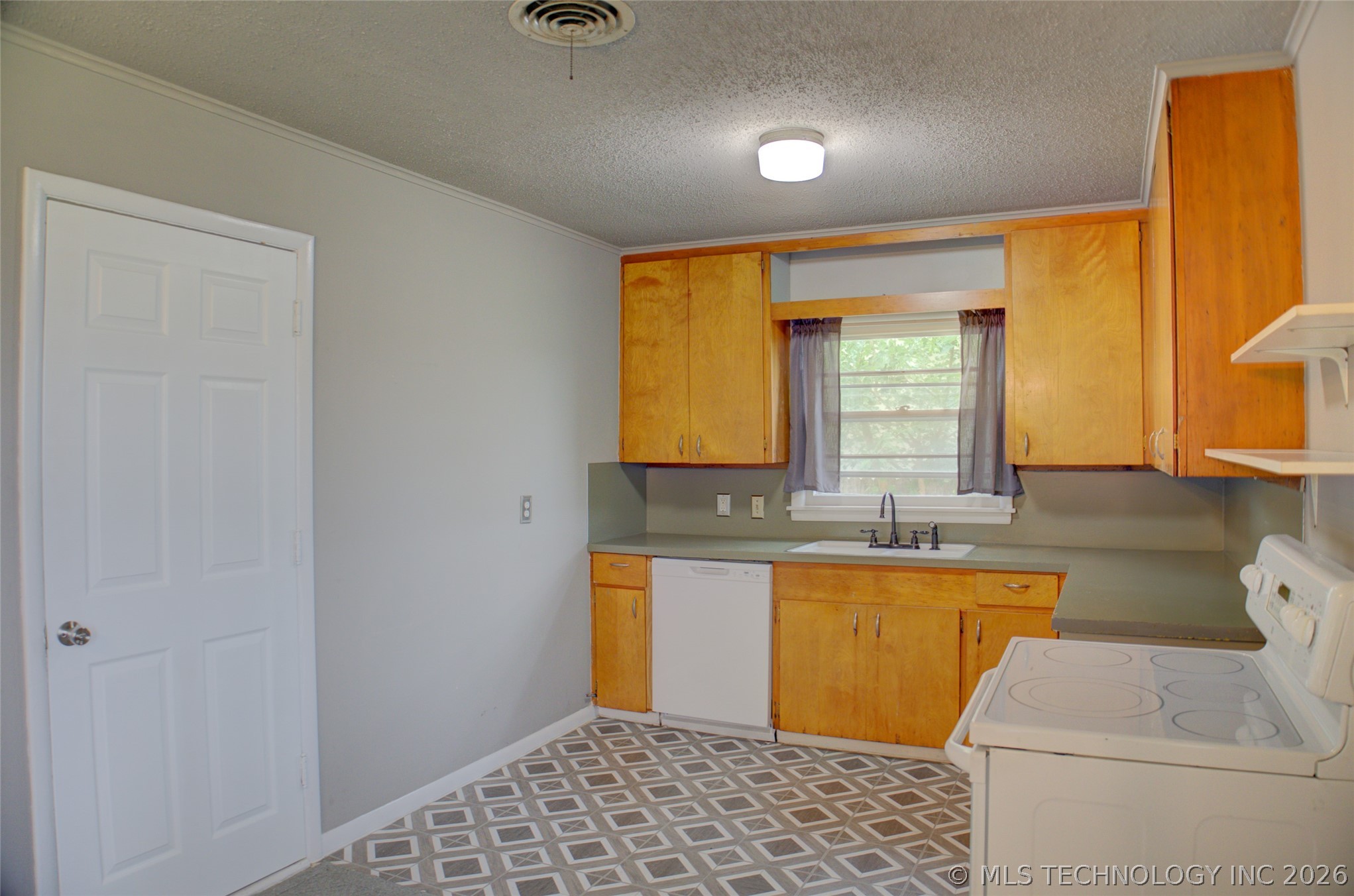 8947 E Oklahoma Place Tulsa OK 74115