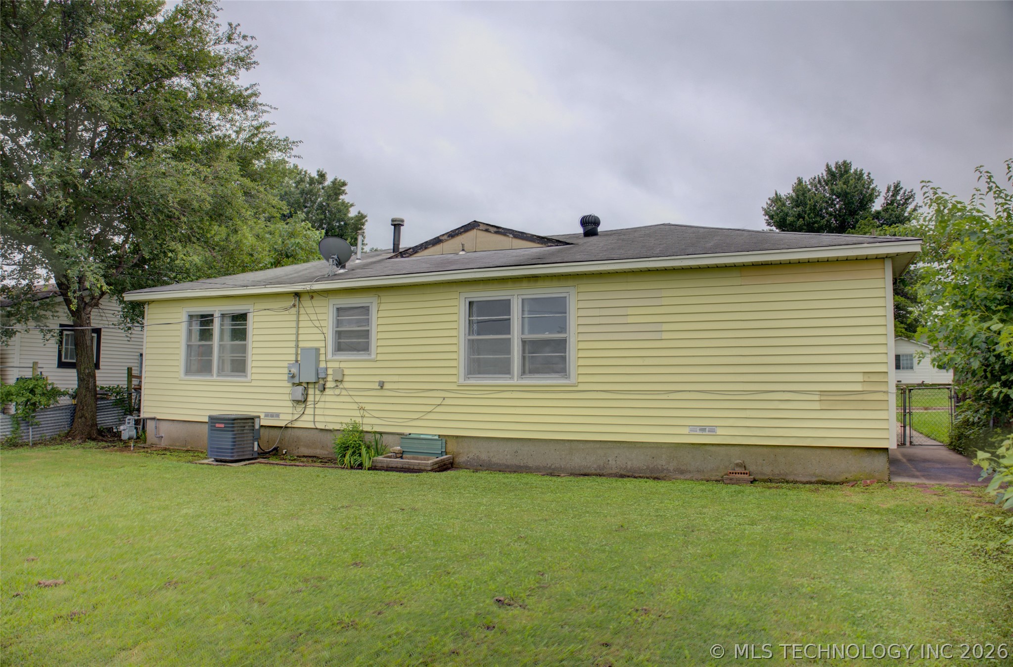 8947 E Oklahoma Place Tulsa OK 74115