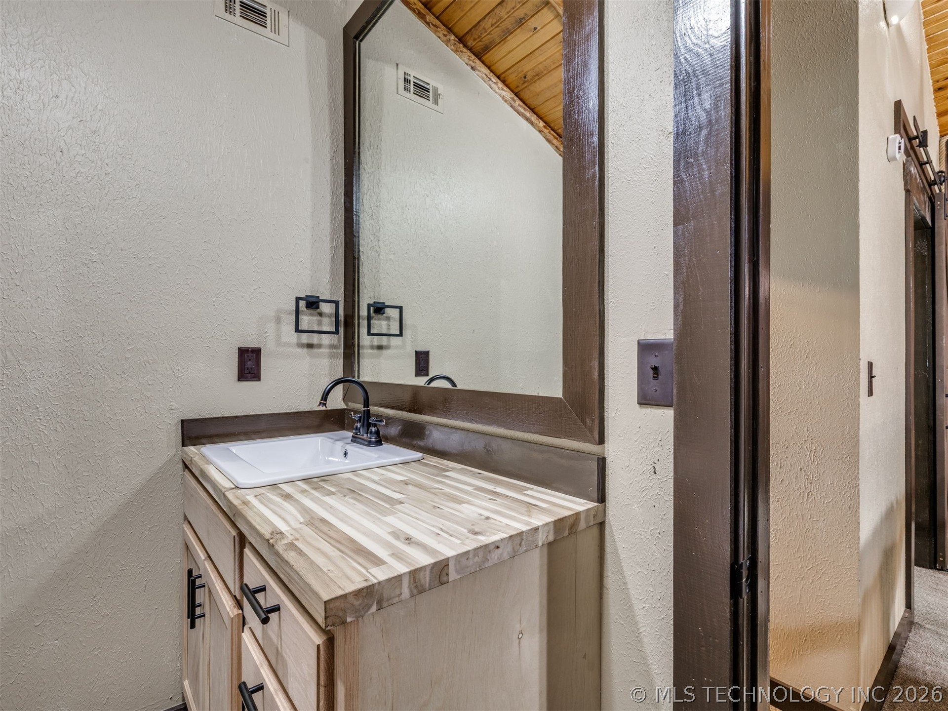 178 N Bk 1900 Road Stigler OK 74462