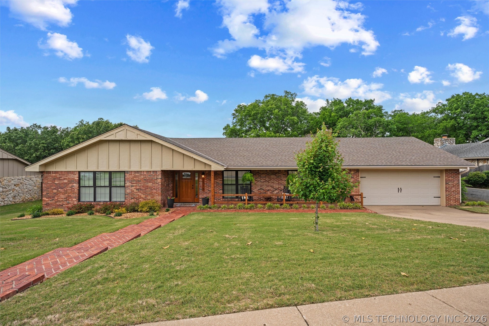 2516 Williamsburg Street S Bartlesville OK 74006