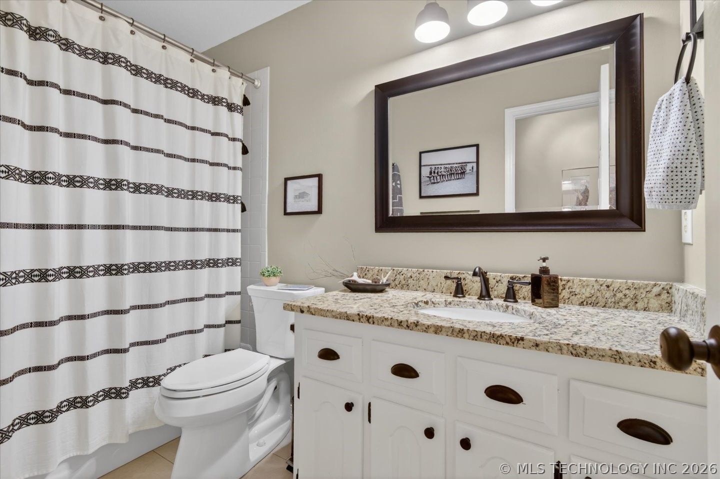 2516 Williamsburg Street S Bartlesville OK 74006