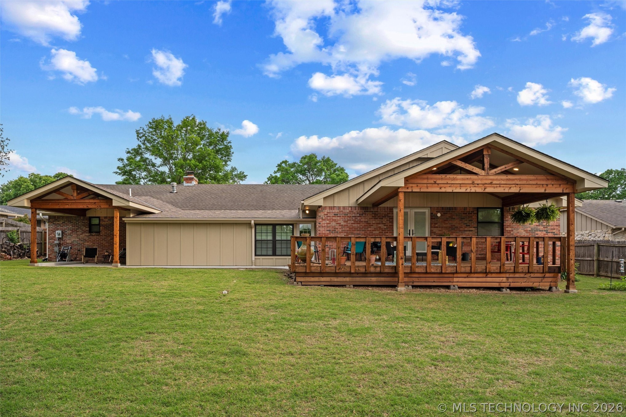 2516 Williamsburg Street S Bartlesville OK 74006