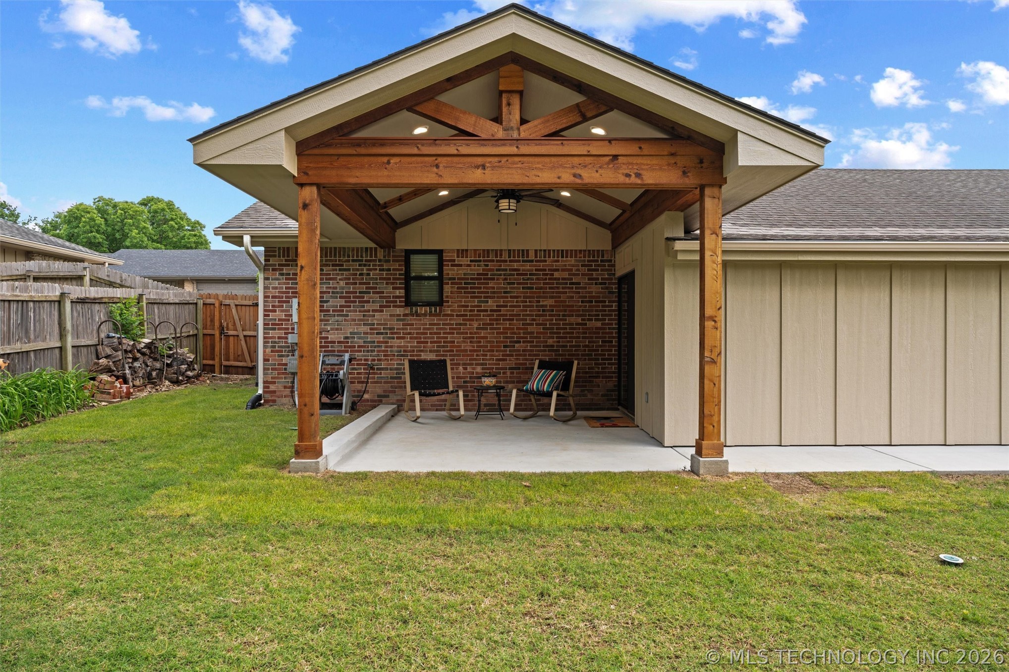 2516 Williamsburg Street S Bartlesville OK 74006