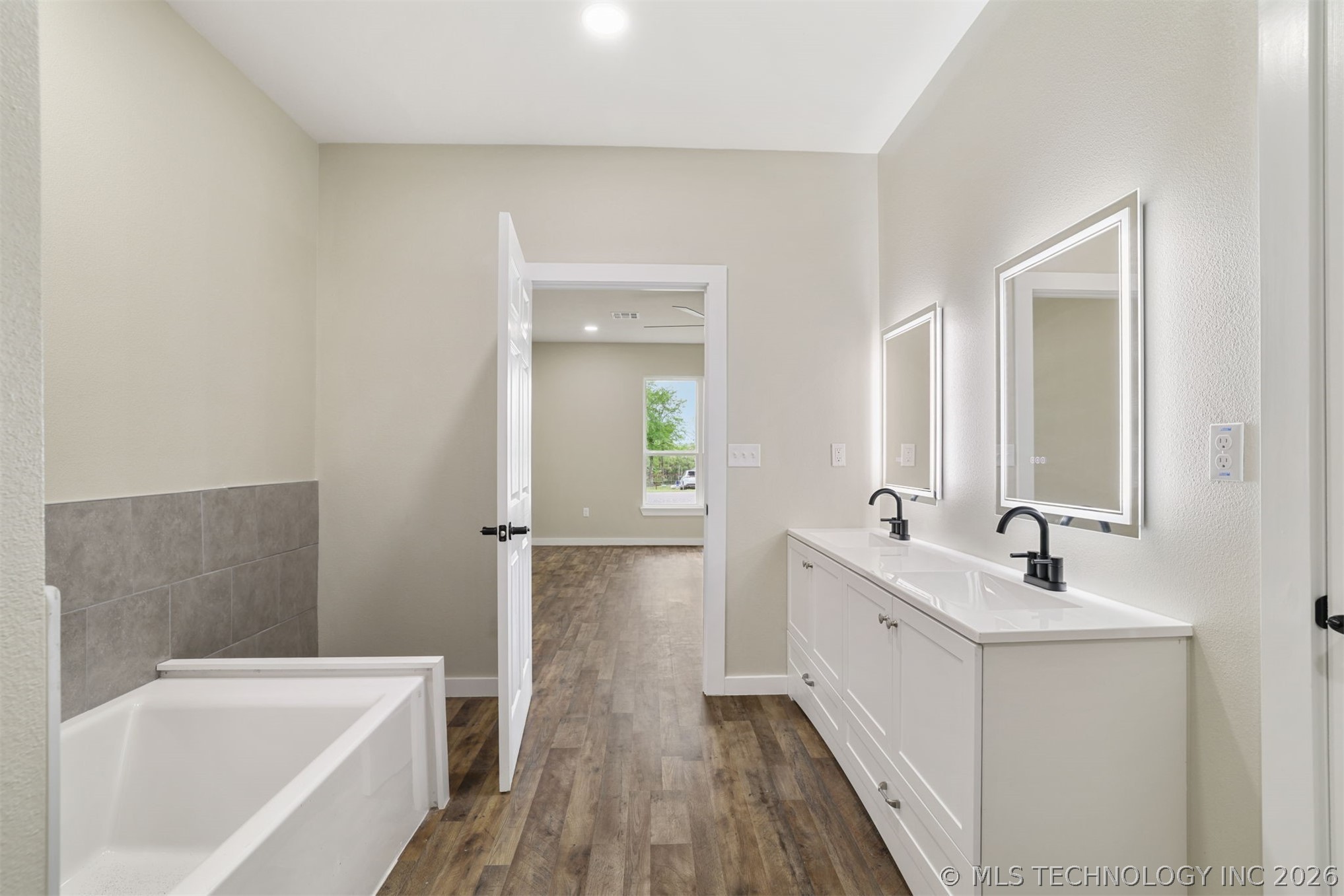 453 W 2nd Street Silo OK 74701