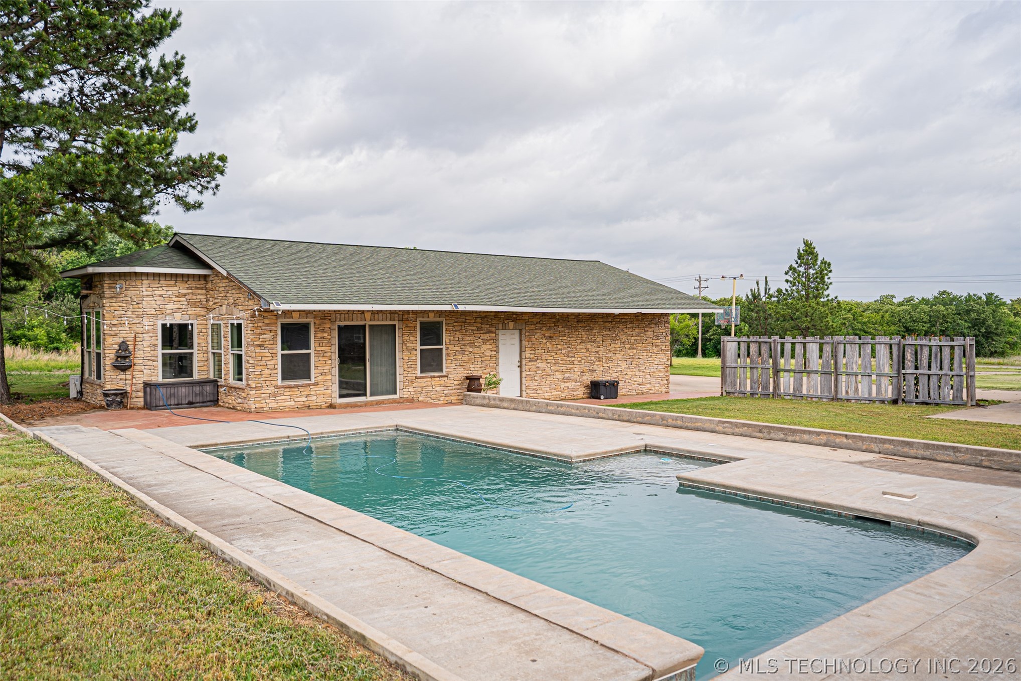 25189 Wilson Road Henryetta OK 74437