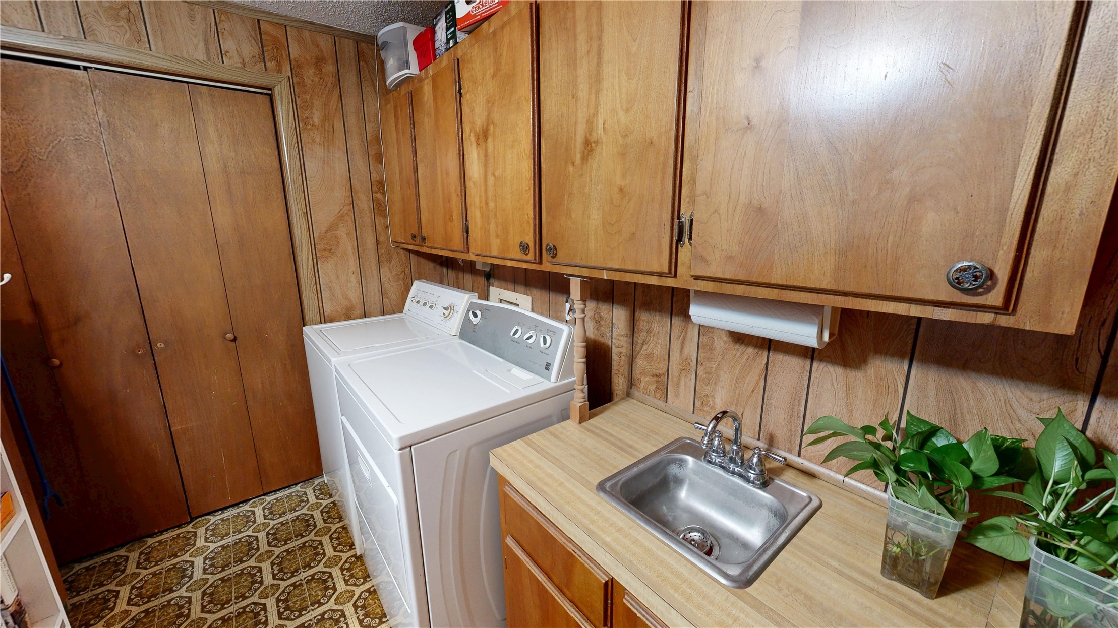 5909 S 63rd West Westavenue Tulsa OK 74107