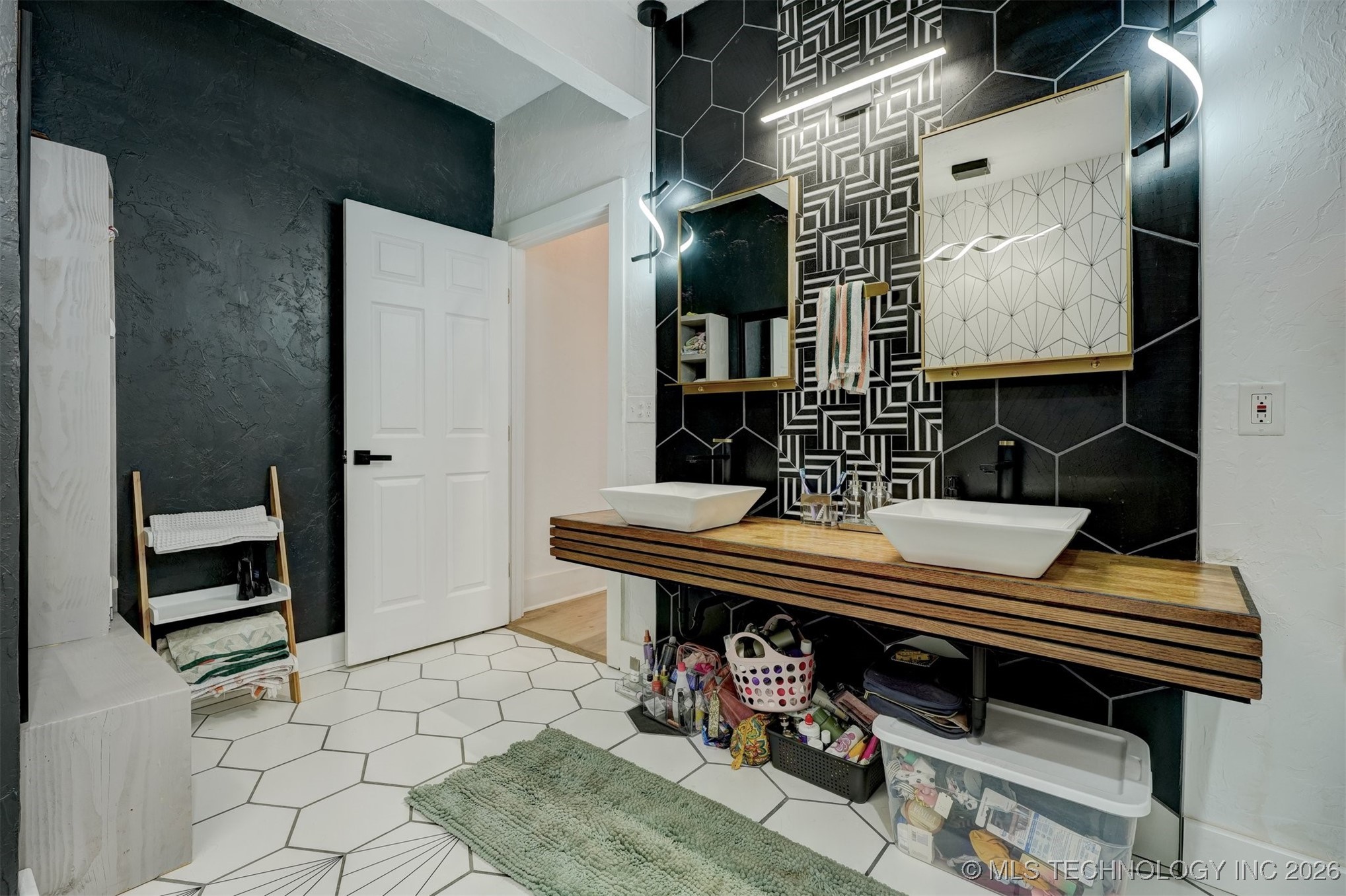 2009 NW 12th Oklahoma City OK 73106