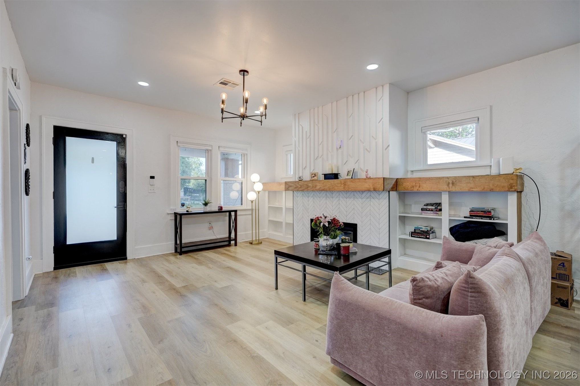 2009 NW 12th Oklahoma City OK 73106