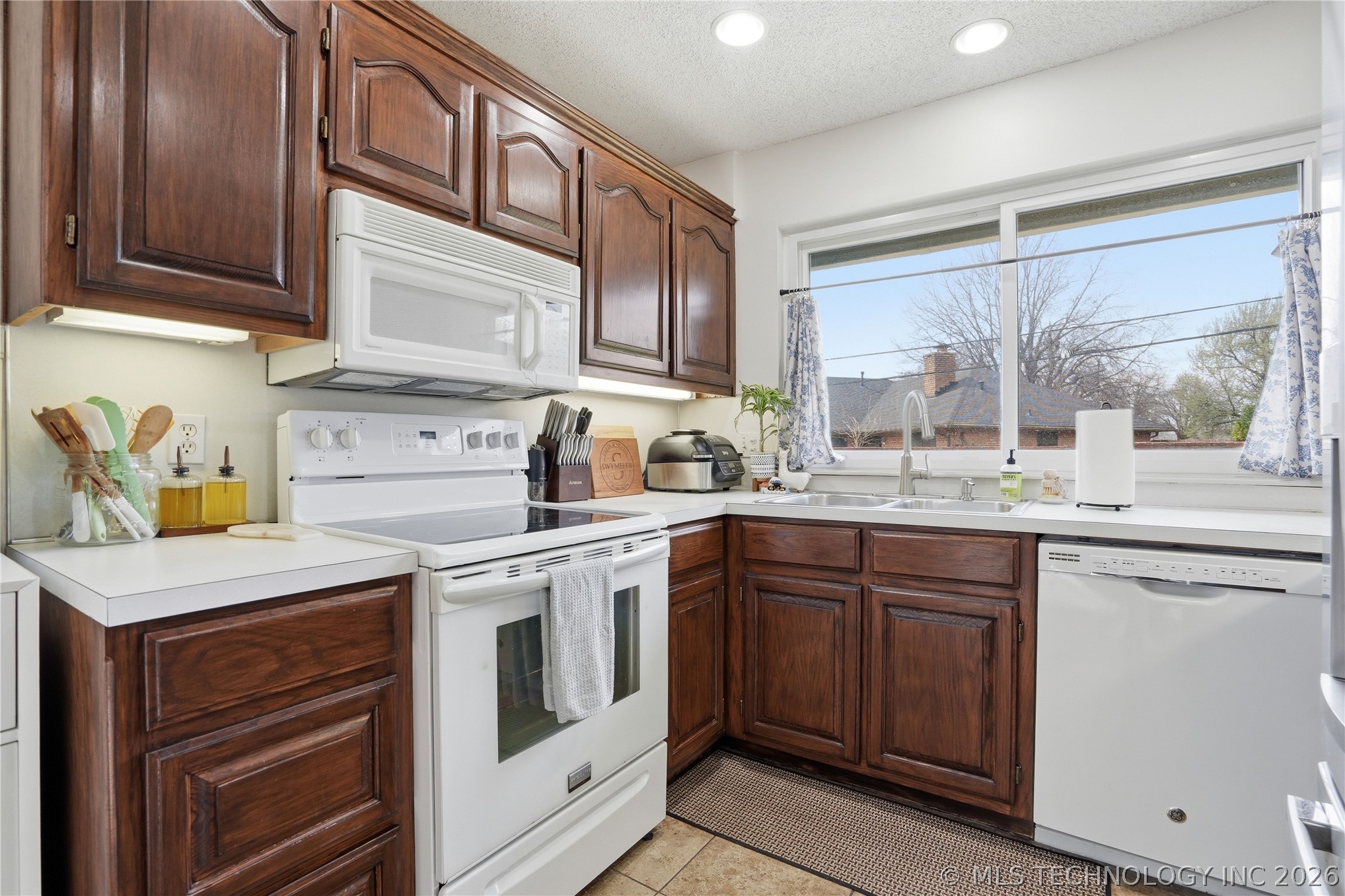 4330 S Lakewood Avenue Tulsa OK 74135