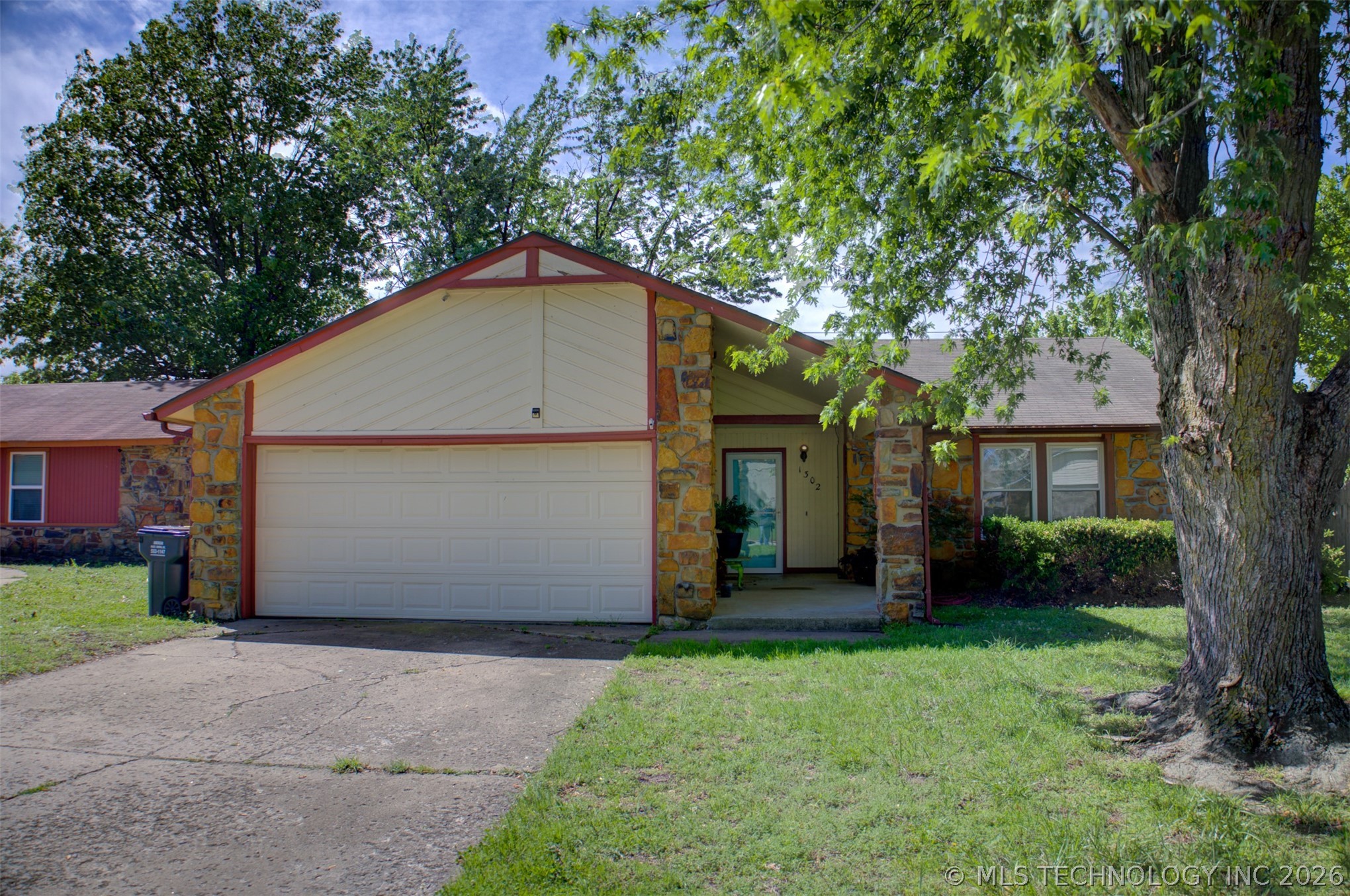 1302 E 140th Place Glenpool OK 74033