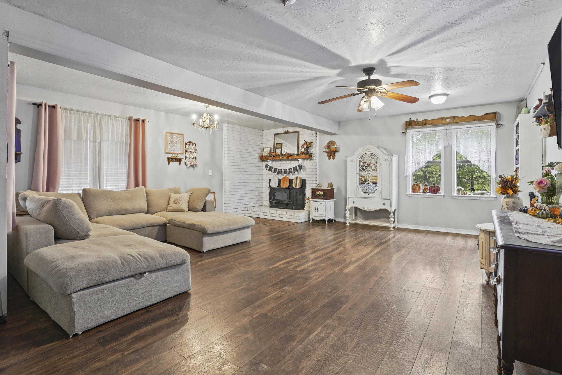 212 S Locust Street Locust Grove OK 74352