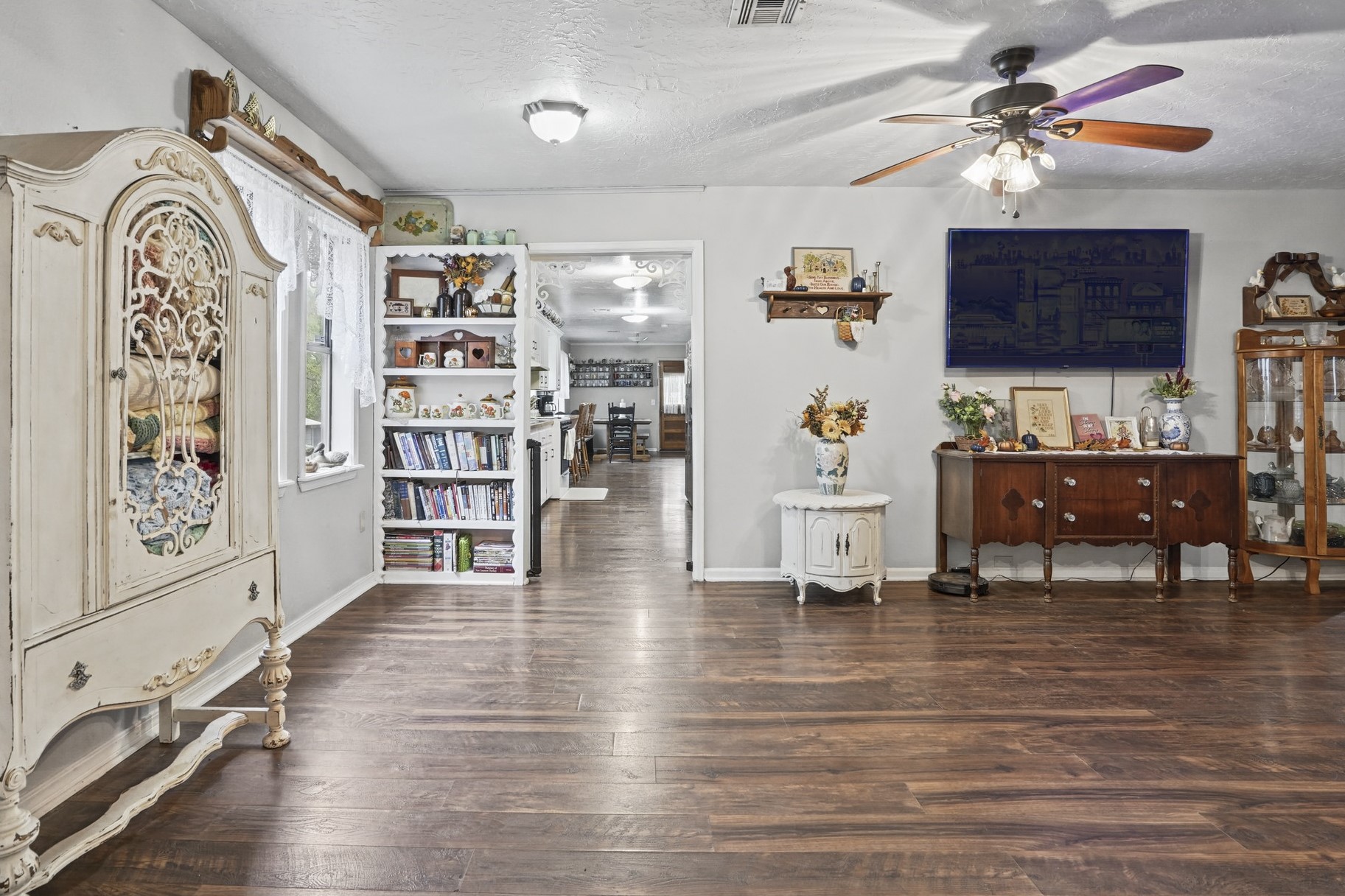 212 S Locust Street Locust Grove OK 74352