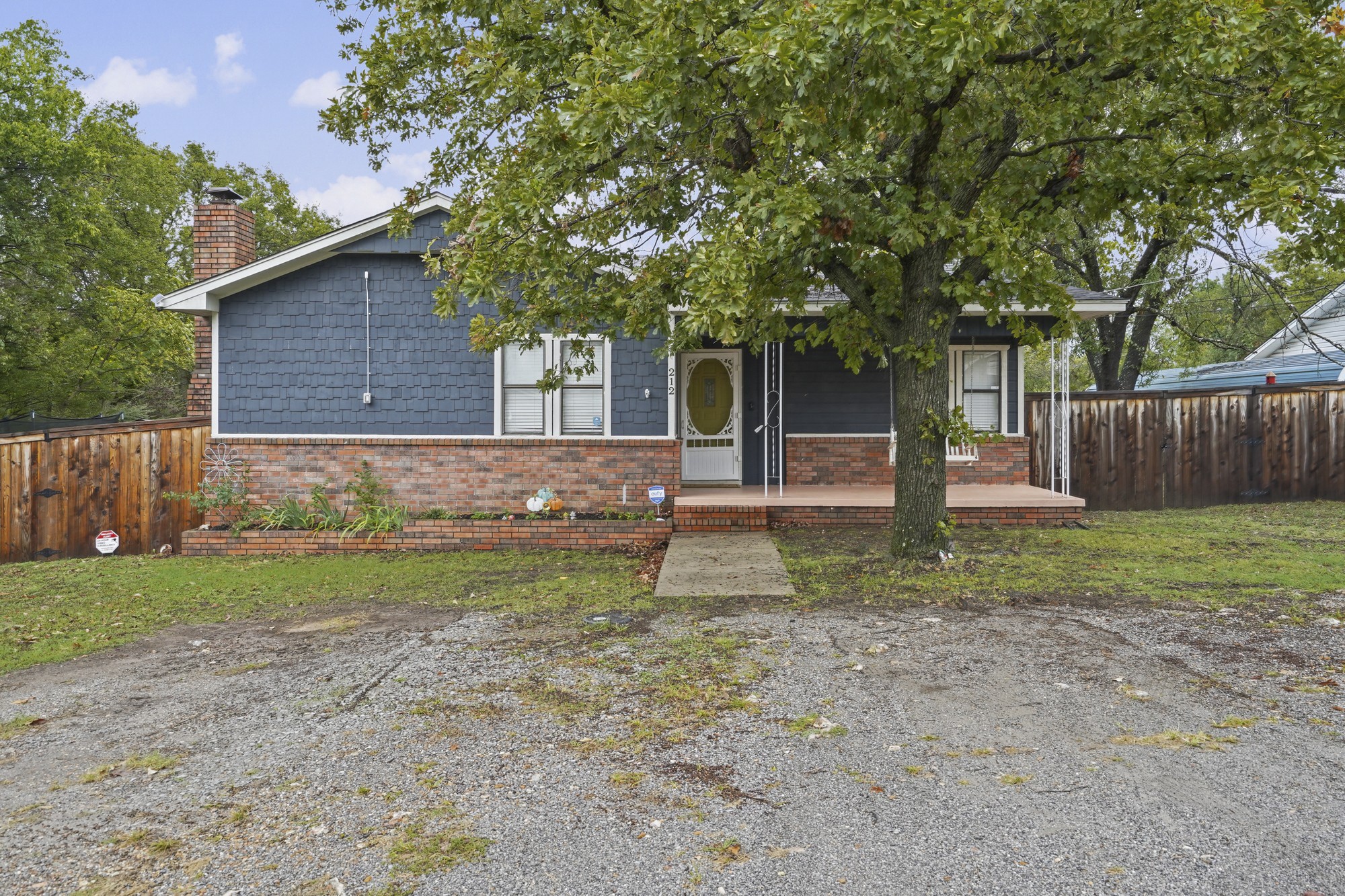 212 S Locust Street Locust Grove OK 74352