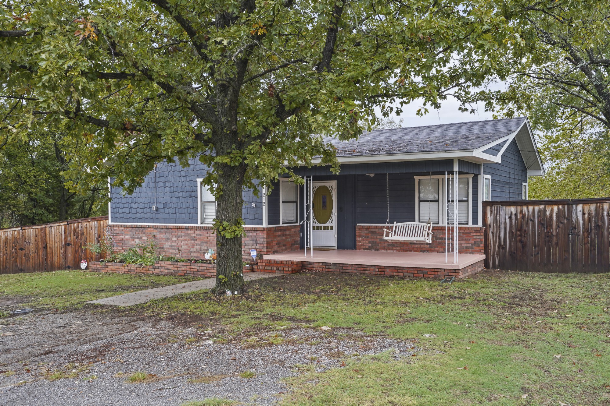 212 S Locust Street Locust Grove OK 74352