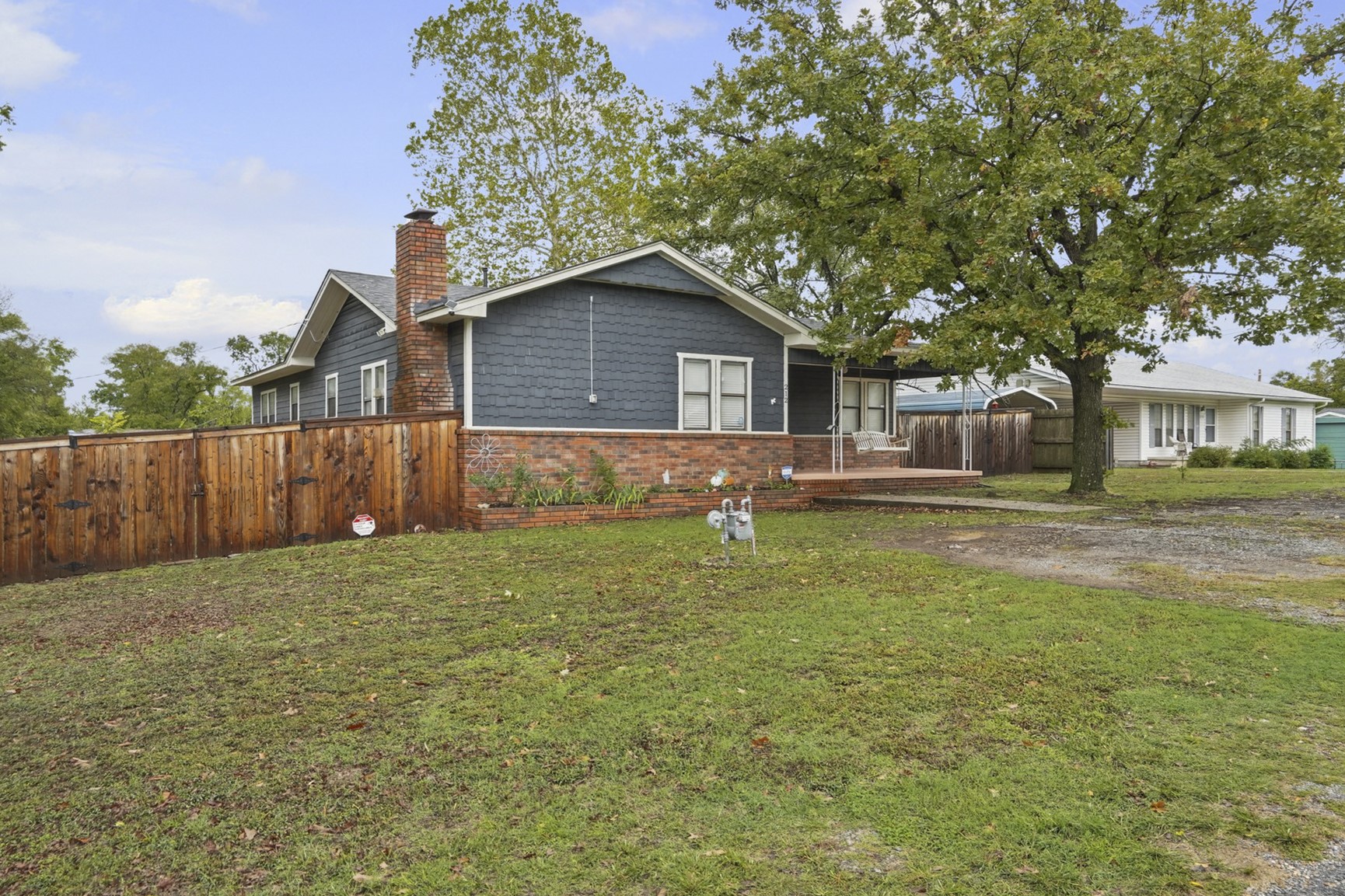 212 S Locust Street Locust Grove OK 74352
