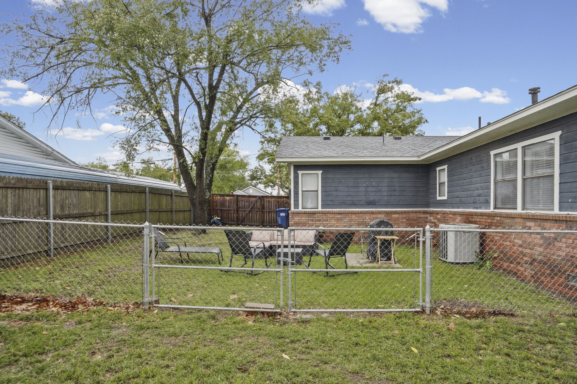 212 S Locust Street Locust Grove OK 74352