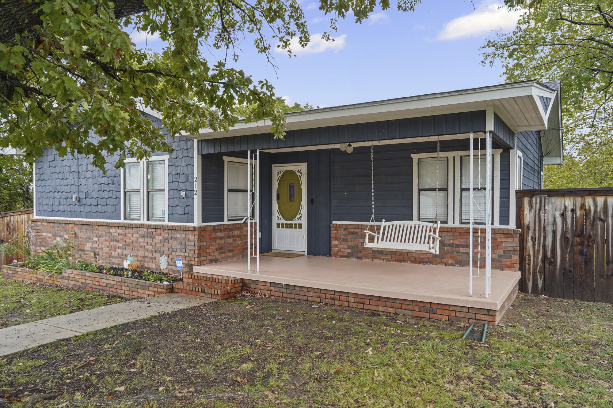 212 S Locust Street Locust Grove OK 74352
