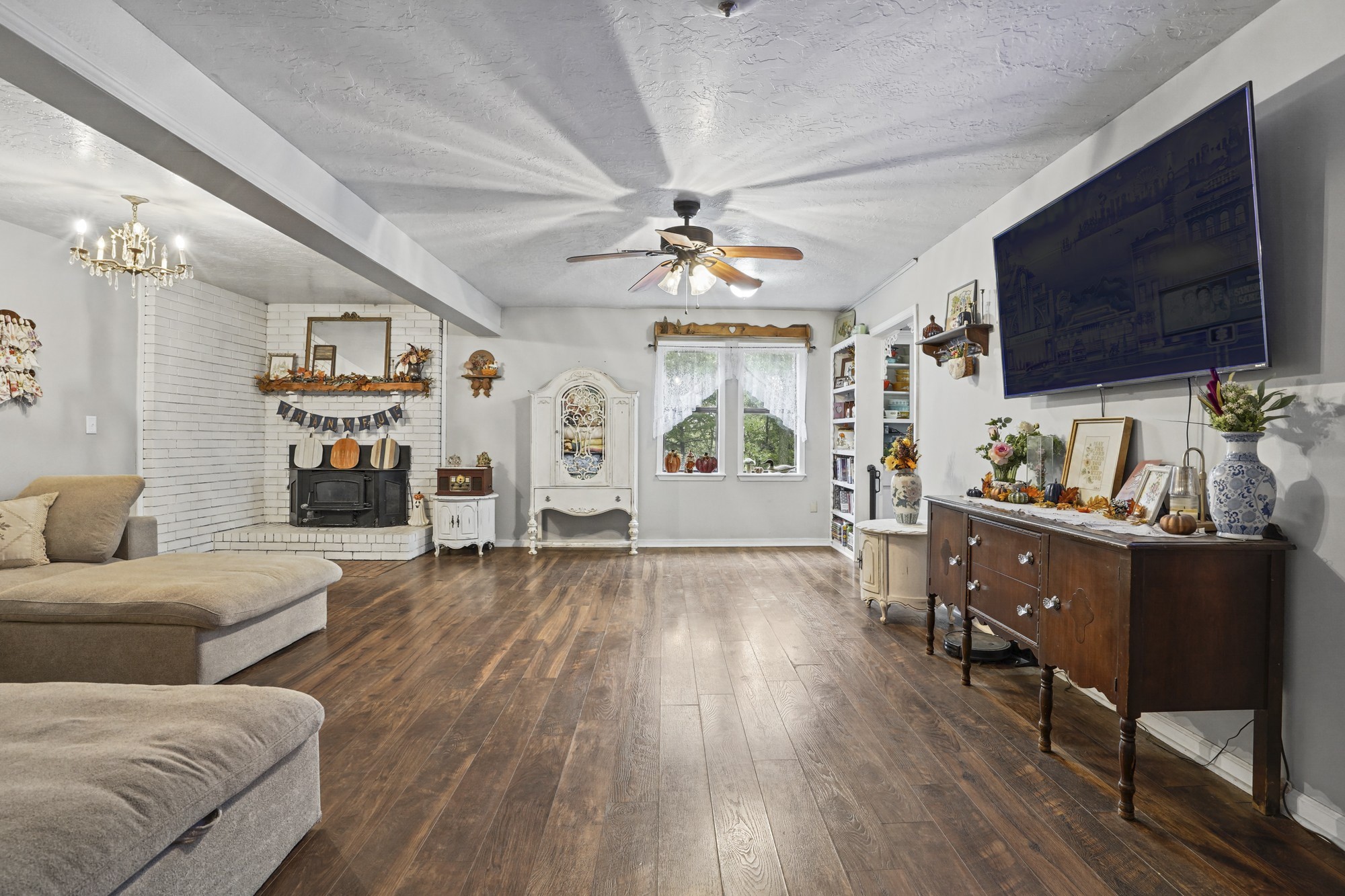 212 S Locust Street Locust Grove OK 74352