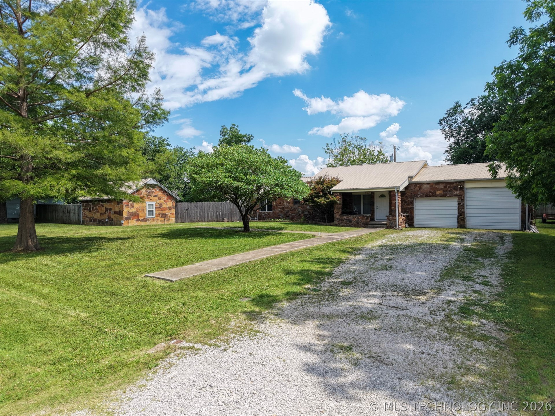 302 E Elm Street Skiatook OK 74070