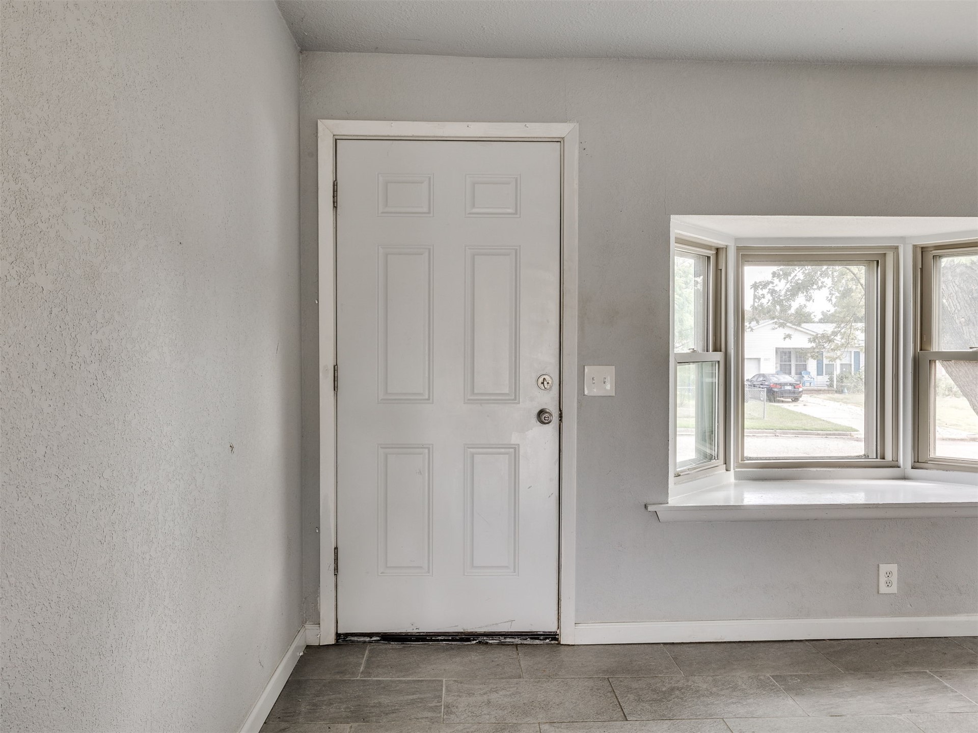 8934 E Newton Street Tulsa OK 74115