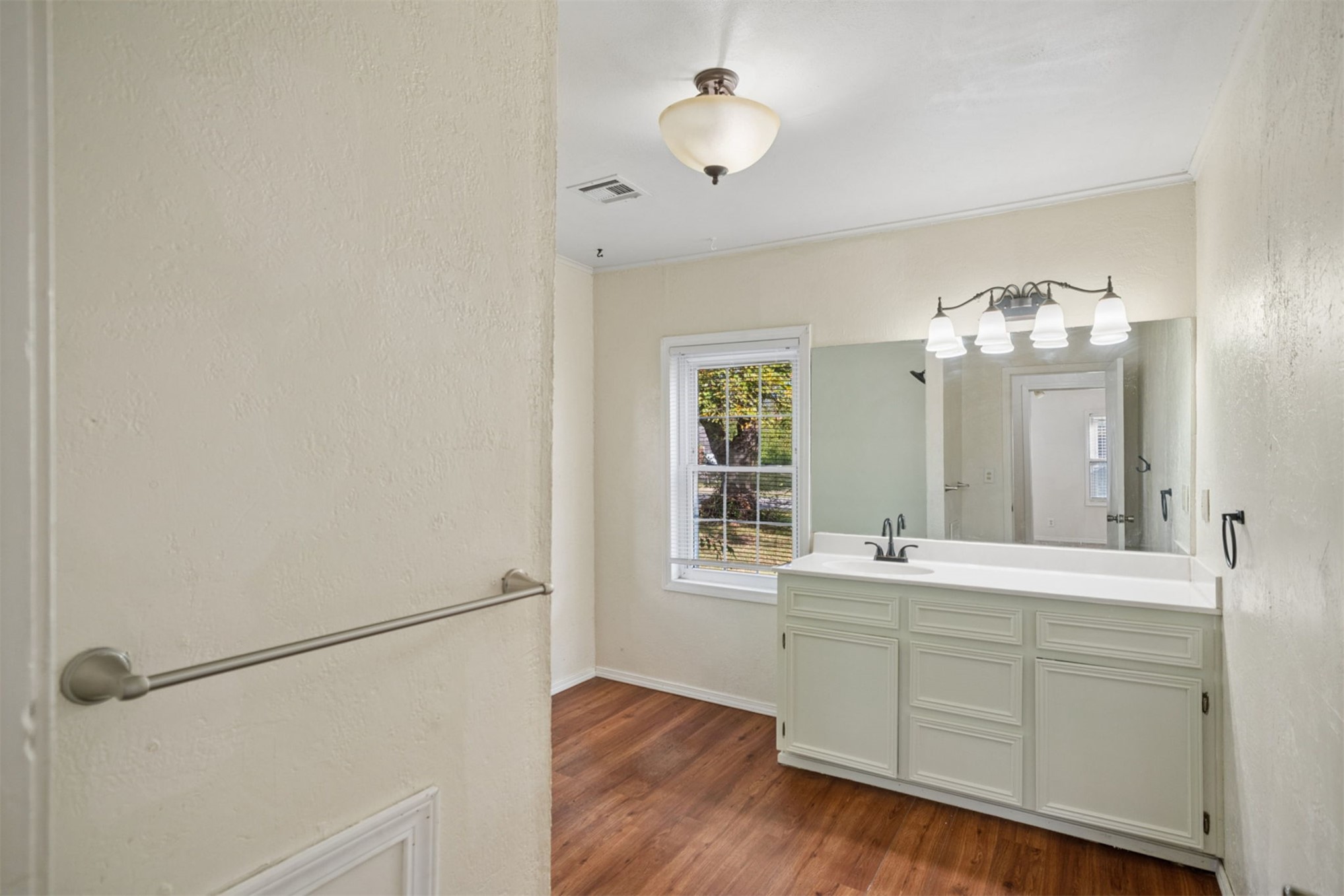 222 10th Street Mounds OK 74047