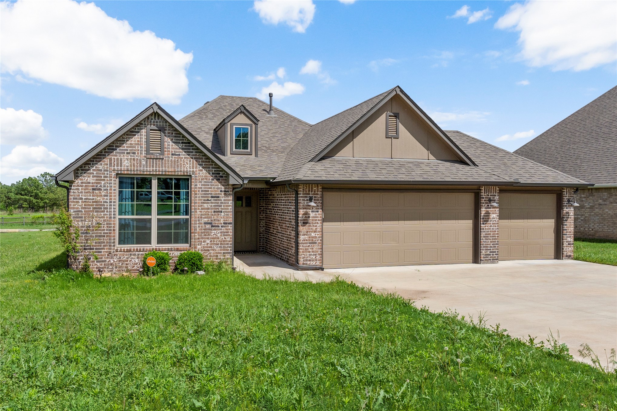 2111 S Osage Avenue W Skiatook OK 74070