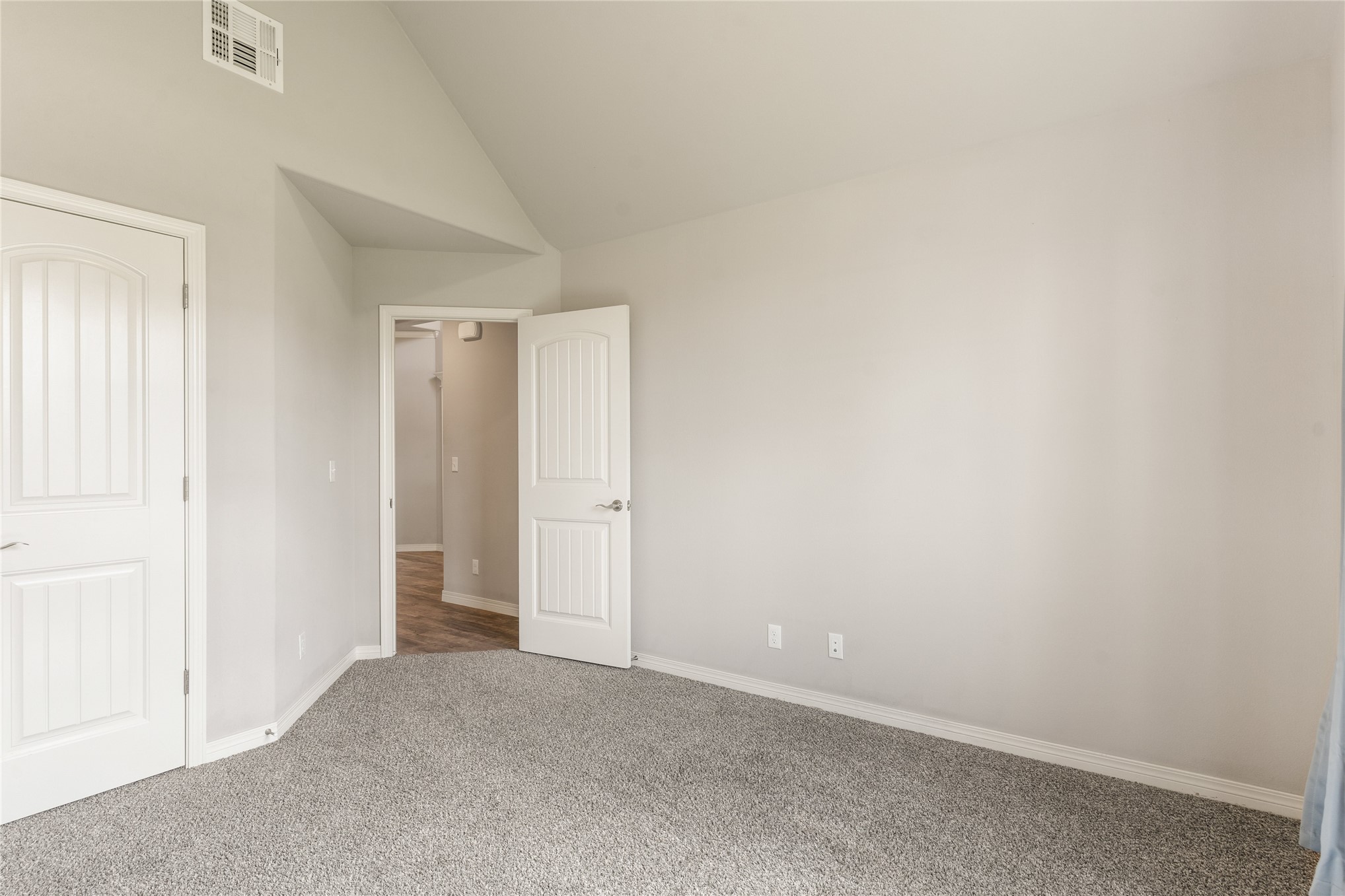 2111 S Osage Avenue W Skiatook OK 74070