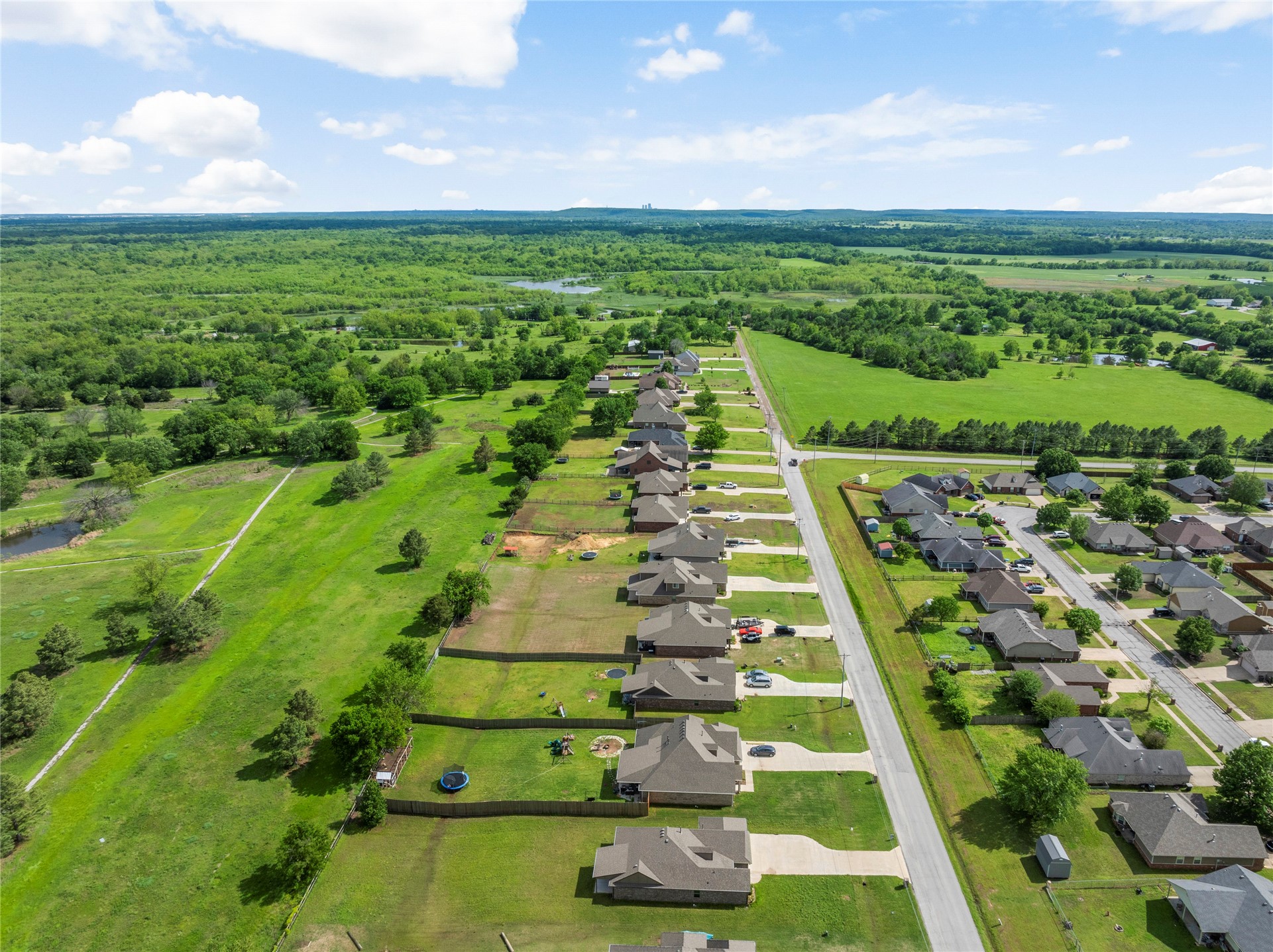 2111 S Osage Avenue W Skiatook OK 74070