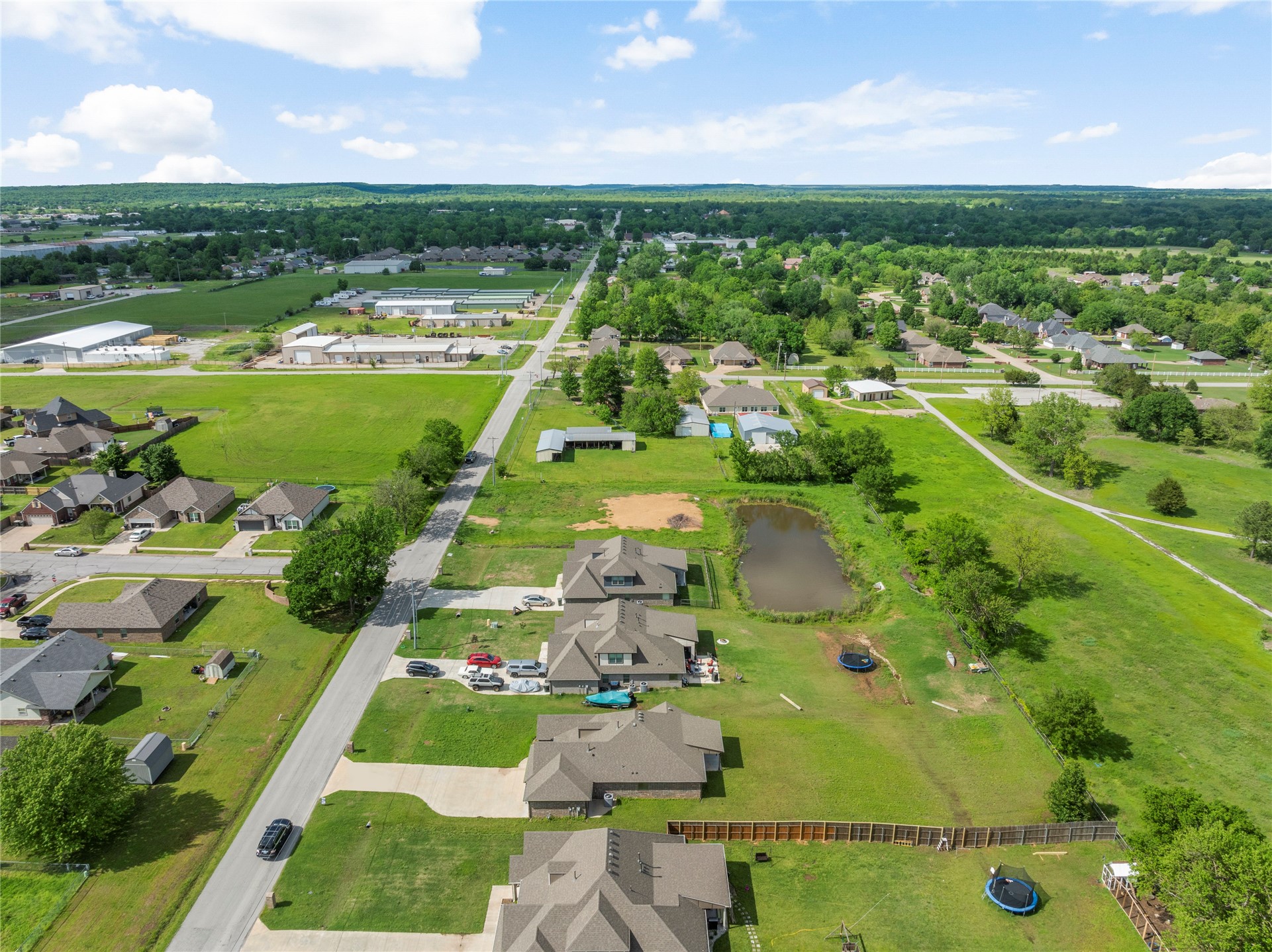 2111 S Osage Avenue W Skiatook OK 74070