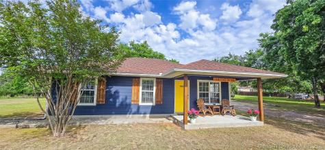 56 Delaware Street Canadian OK 74425