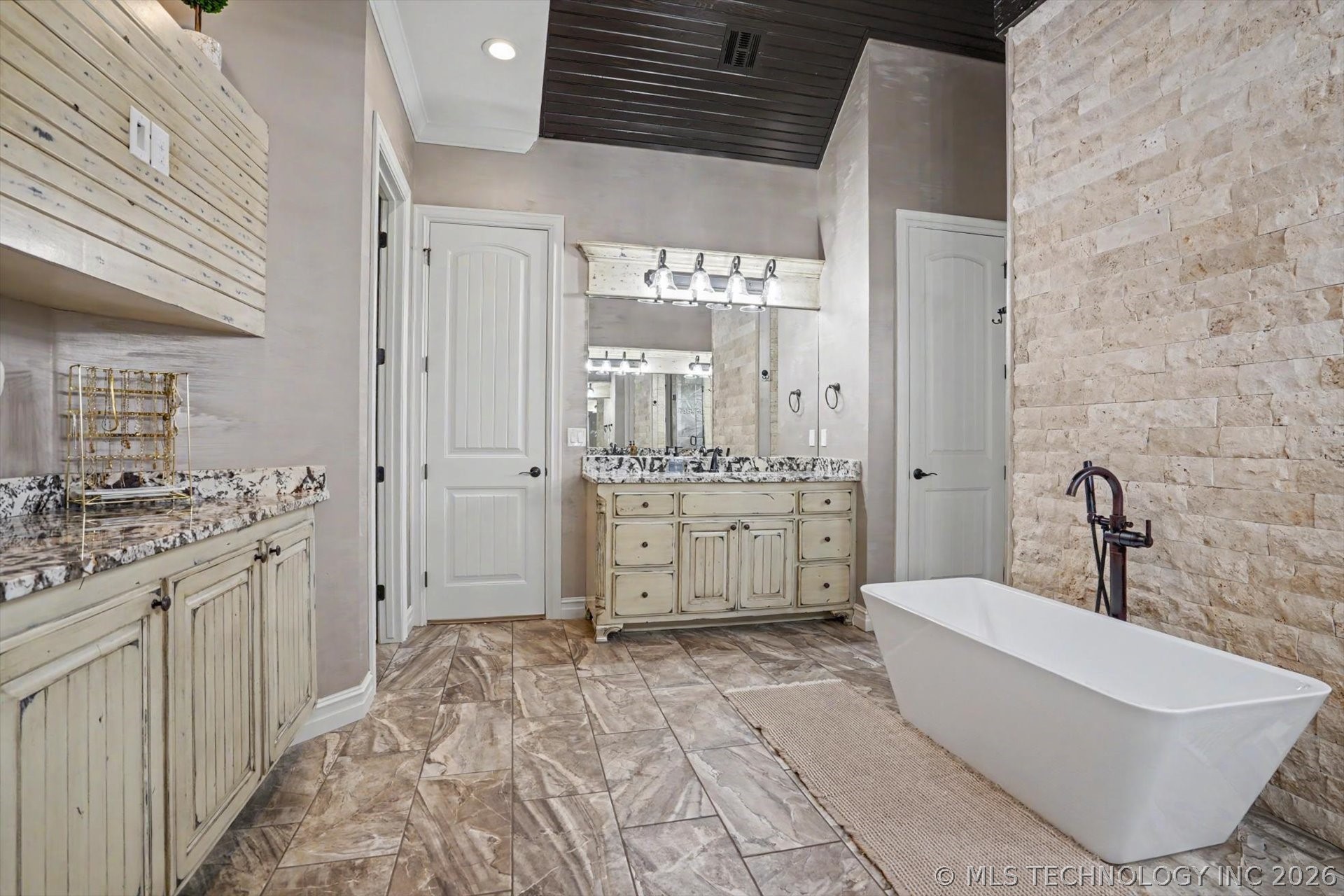 6372 N Wildwood Lane Owasso OK 74055