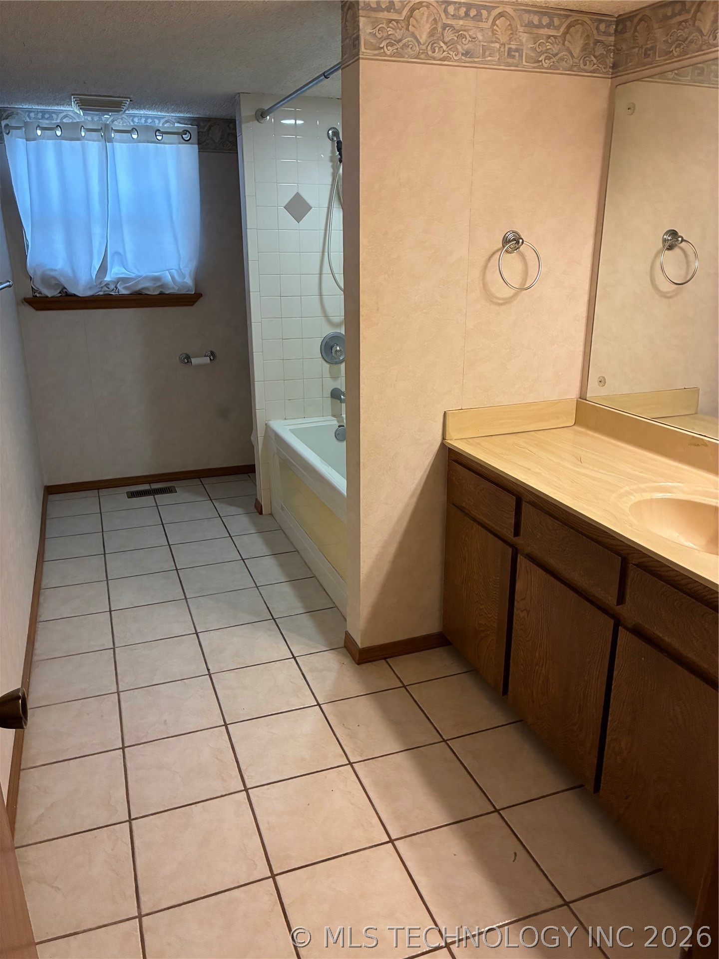 2305 W El Paso Court Broken Arrow OK 74012