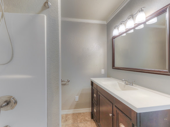 410 E 4th Street Skiatook OK 74070