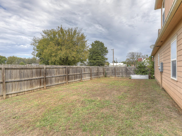 410 E 4th Street Skiatook OK 74070