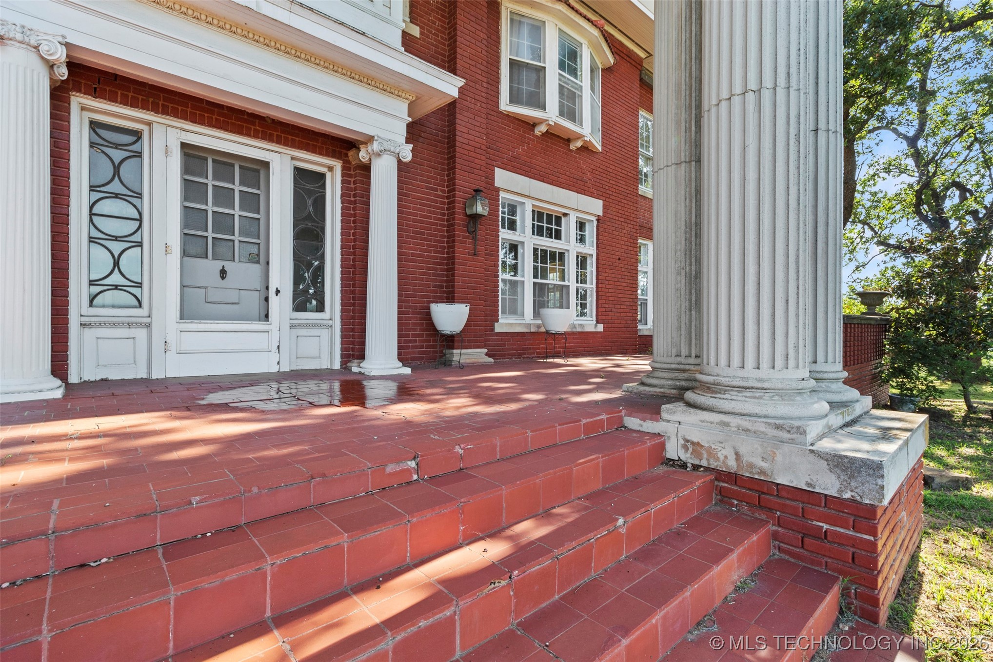 1312 E 9th Ada OK 74820