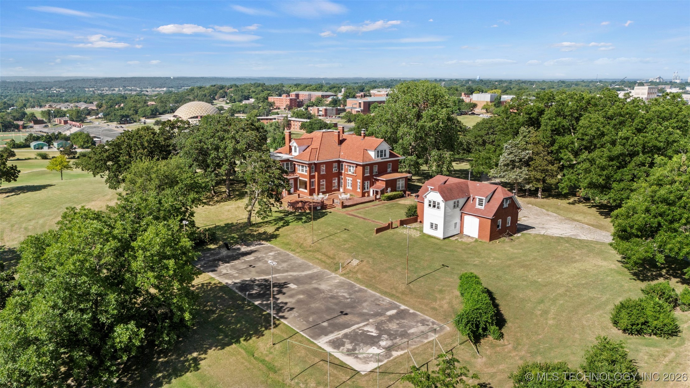 1312 E 9th Ada OK 74820