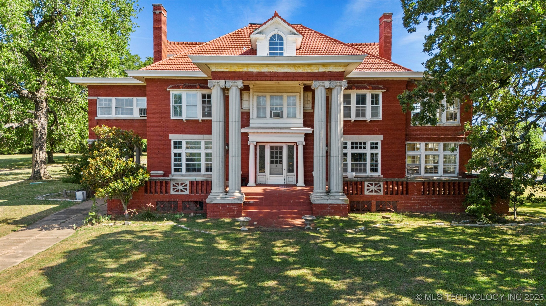 1312 E 9th Ada OK 74820