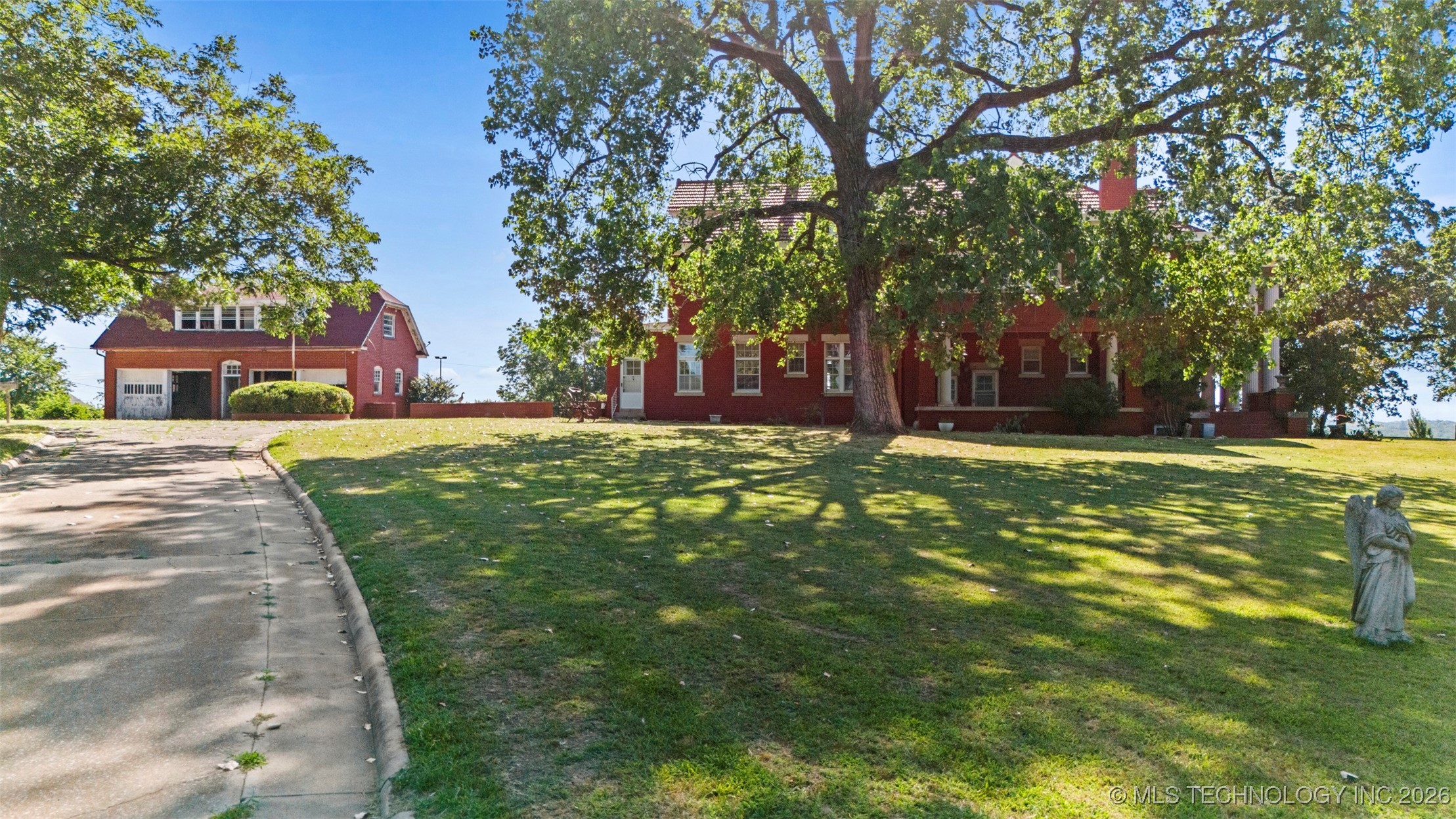 1312 E 9th Ada OK 74820