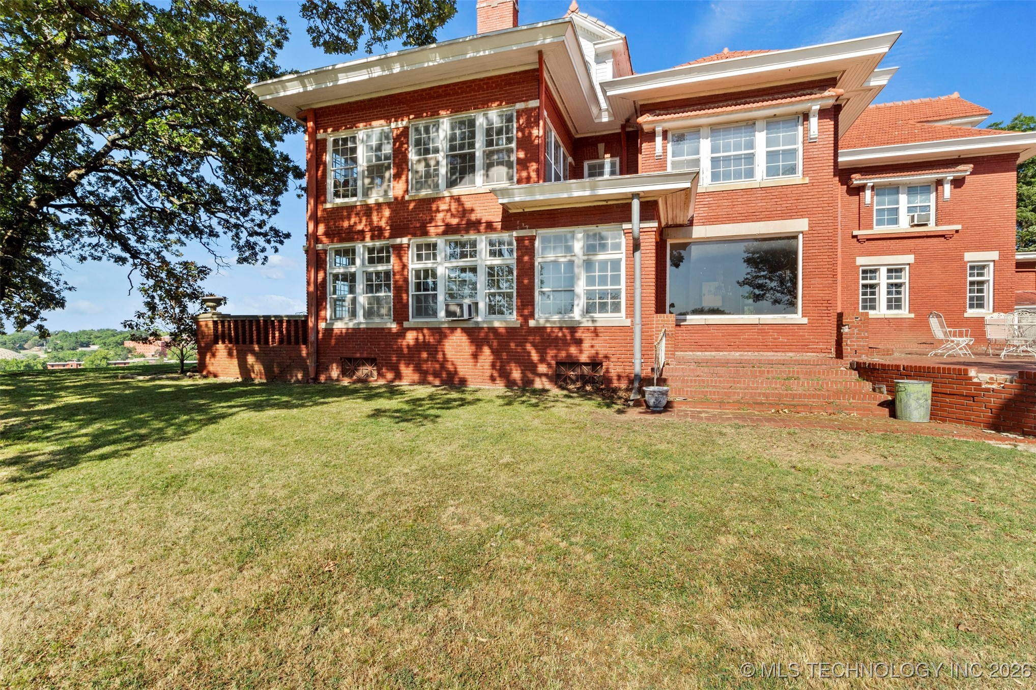 1312 E 9th Ada OK 74820