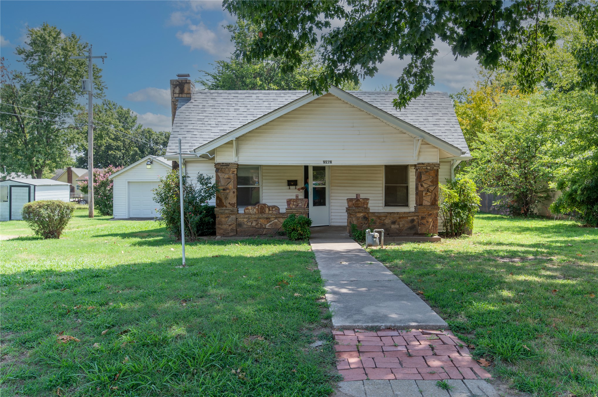 2812 W 37th Place Tulsa OK 74107