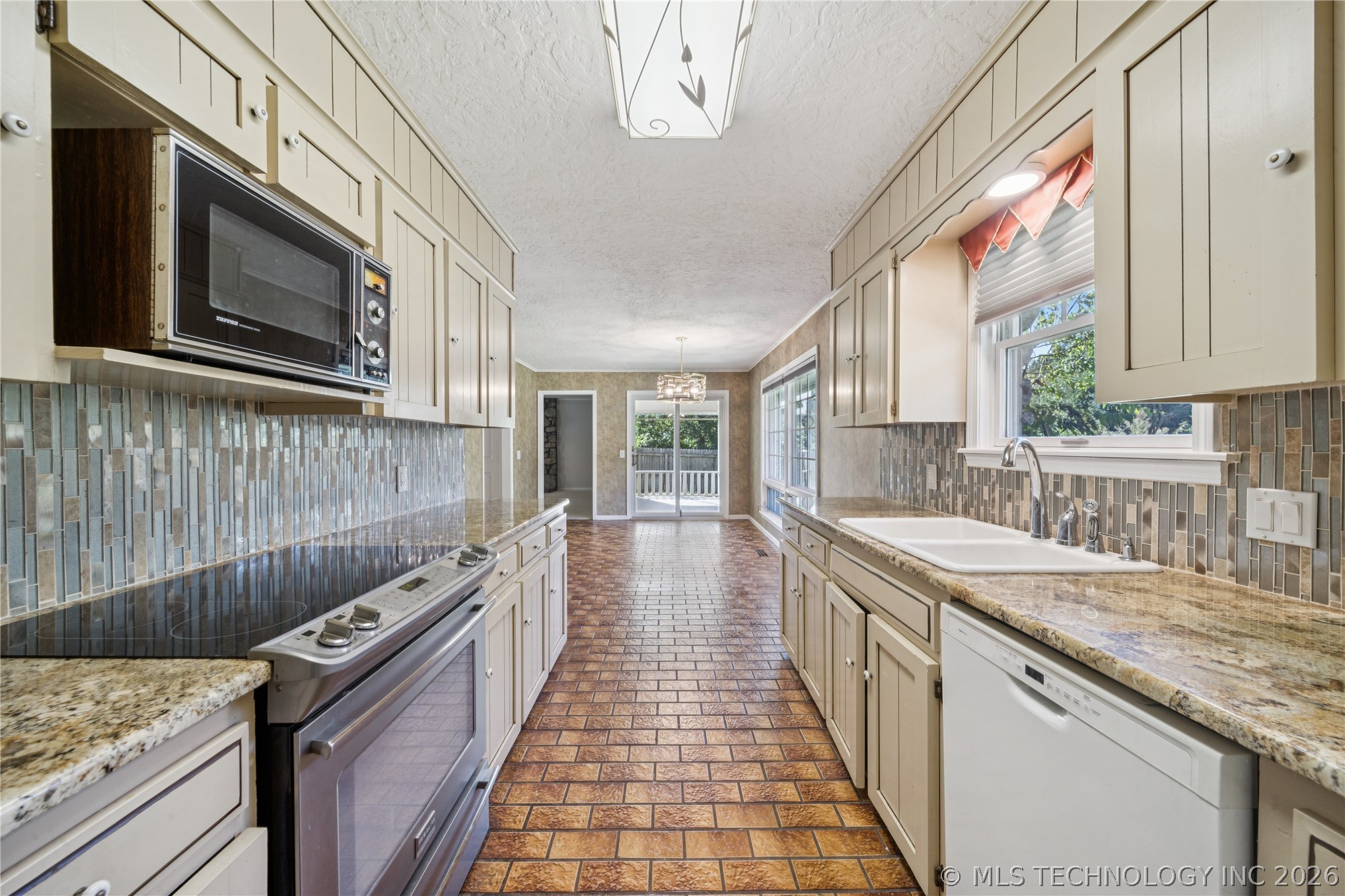 6712 S 136th Avenue E Broken Arrow OK 74012