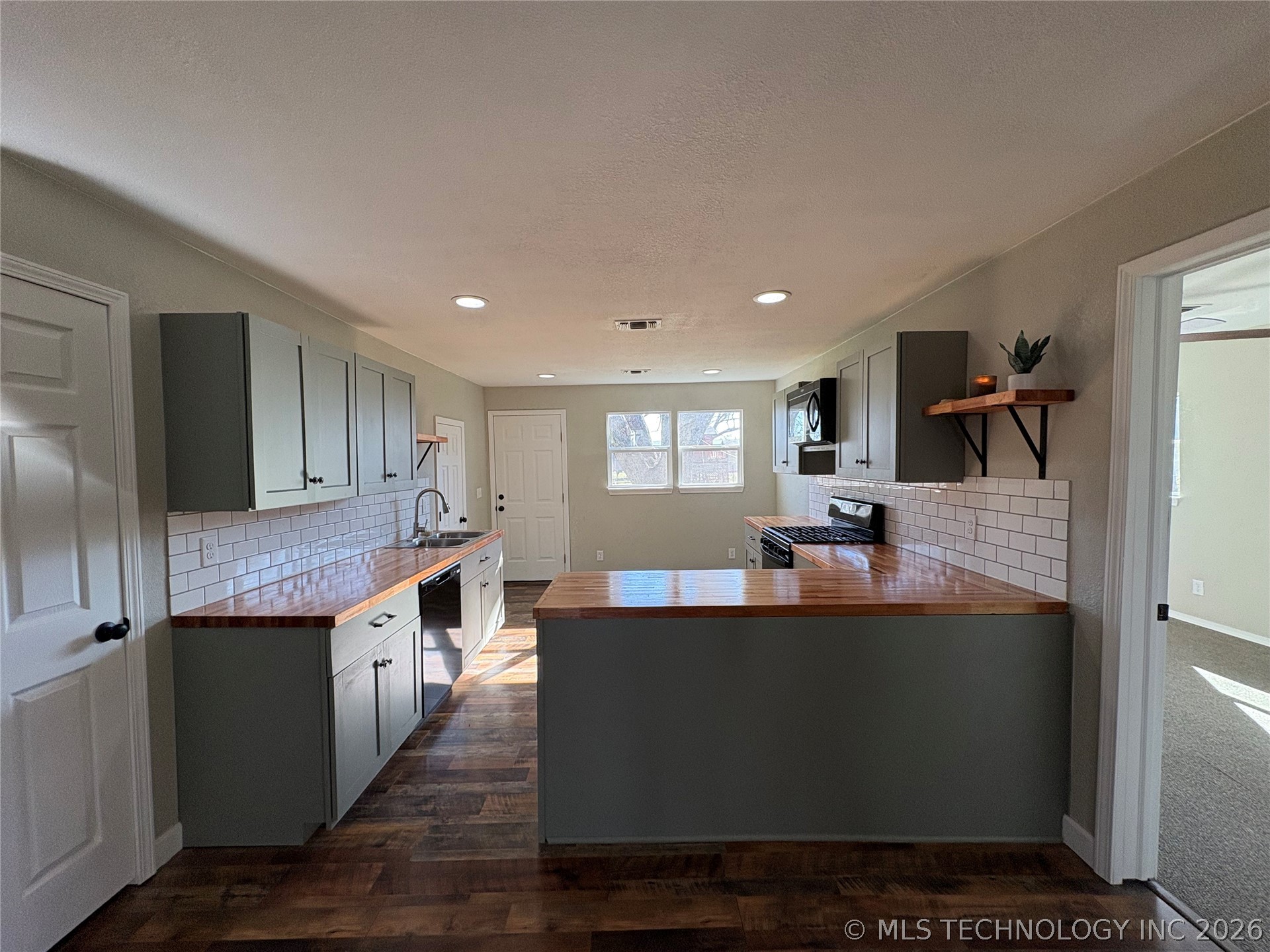 417 S 4th Street Morris OK 74445