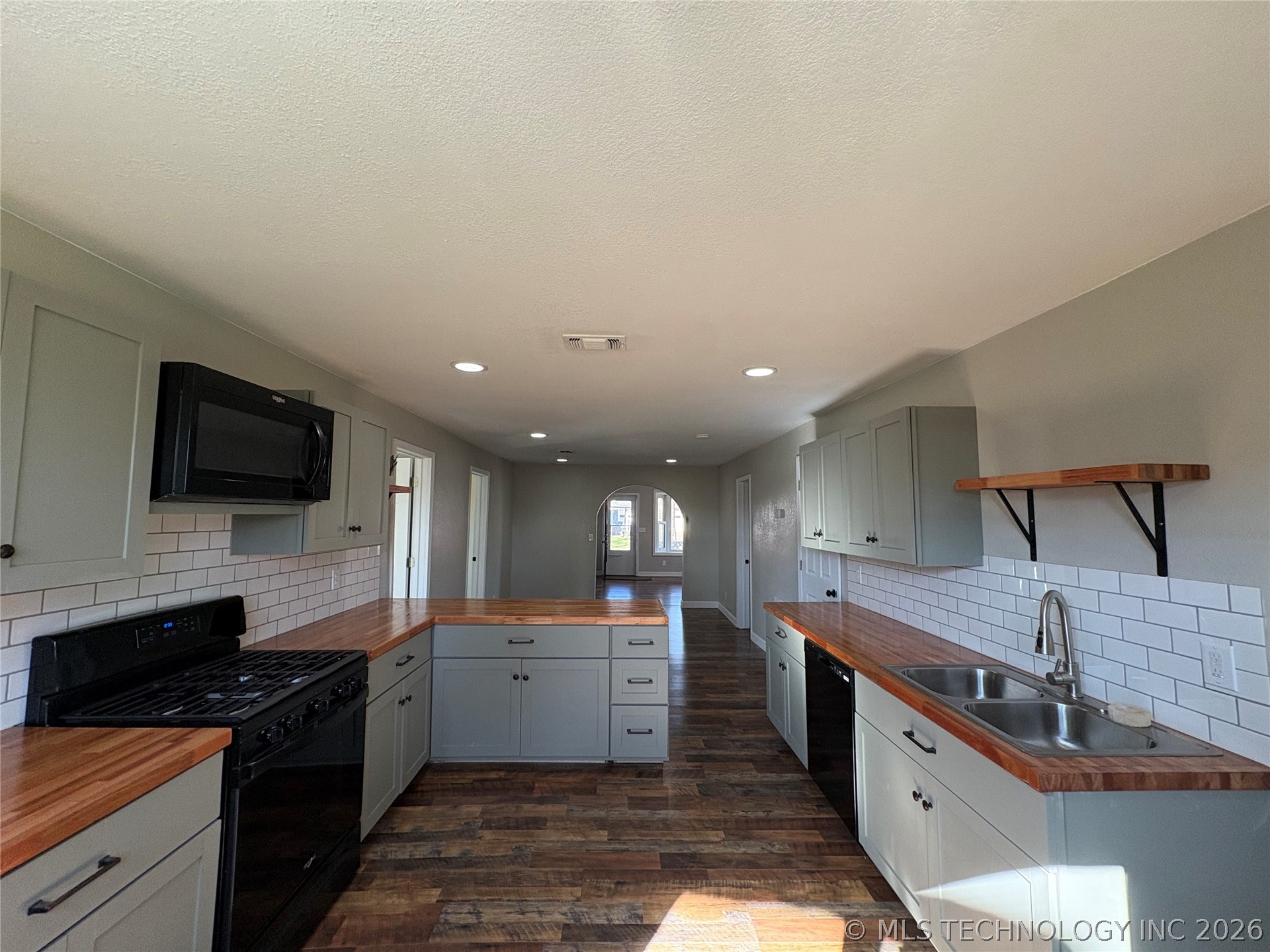 417 S 4th Street Morris OK 74445