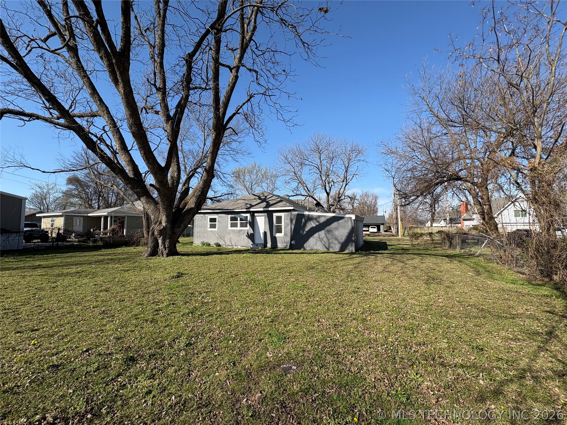 417 S 4th Street Morris OK 74445