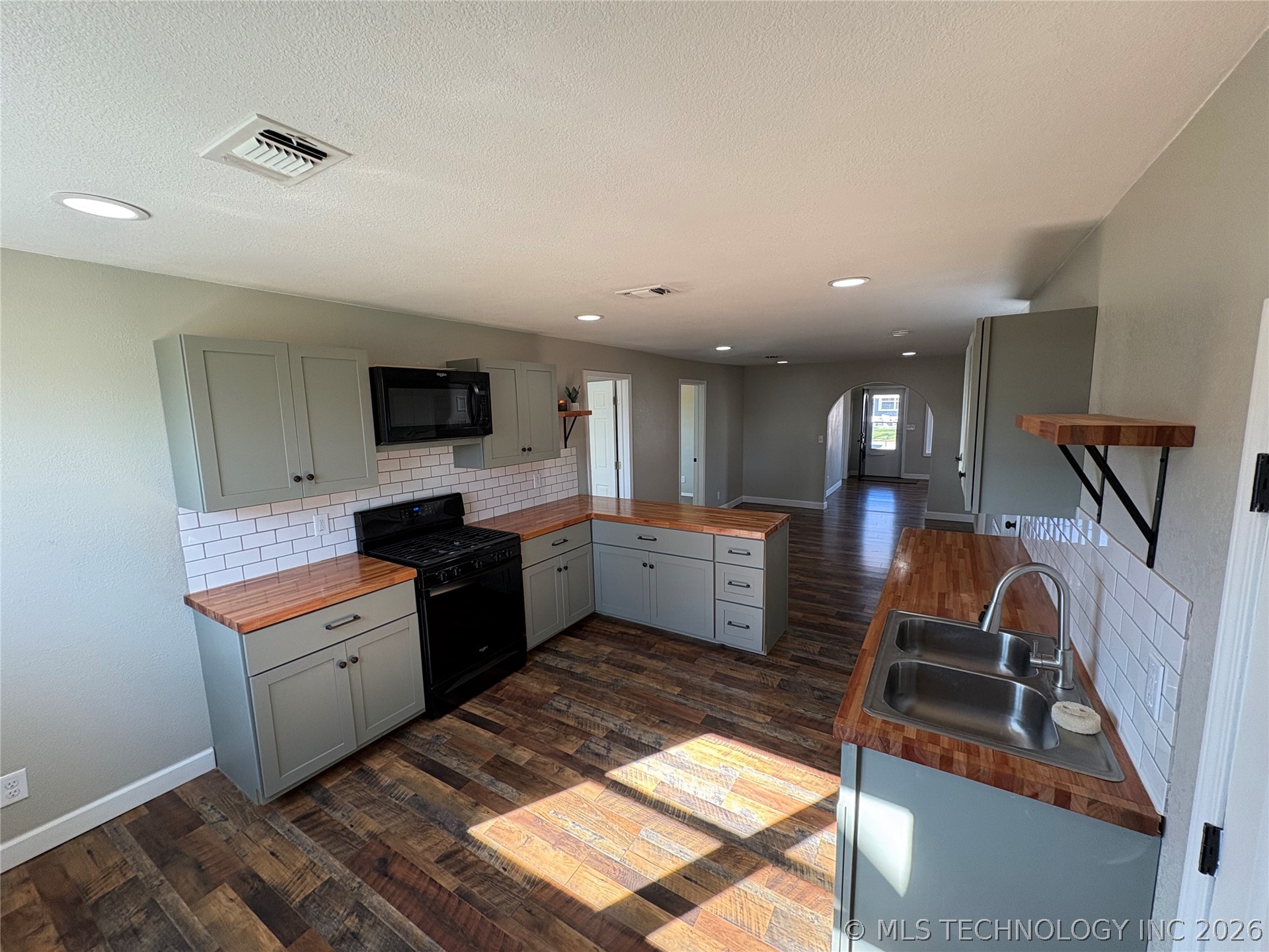 417 S 4th Street Morris OK 74445