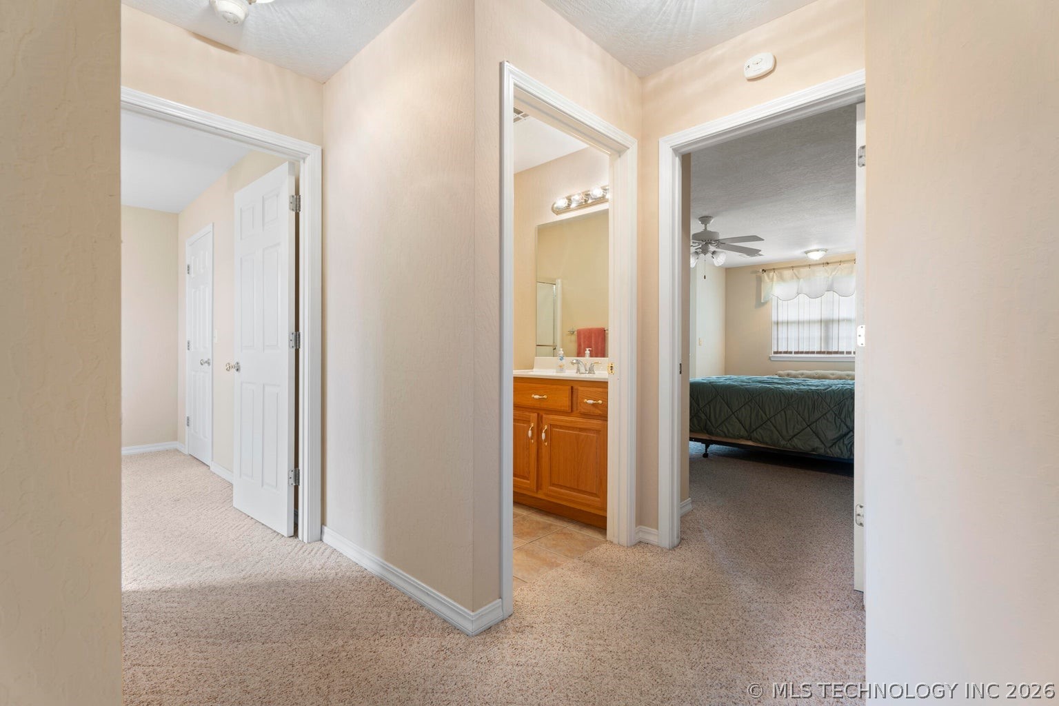 707 E 10th Street Grove OK 74344